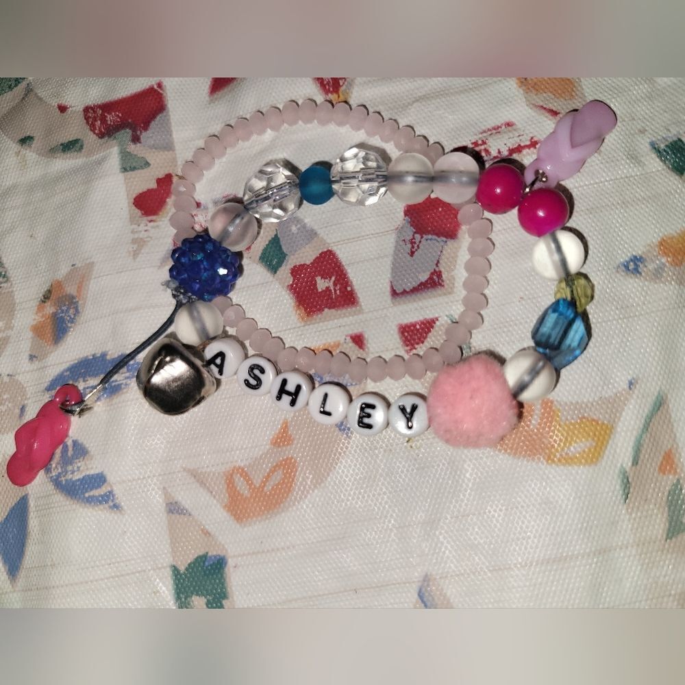 Handmade letter bundle/couple bracelets - Picture 4 of 10